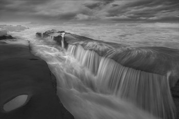 Cortina de Agua BW by Moises Levy art print